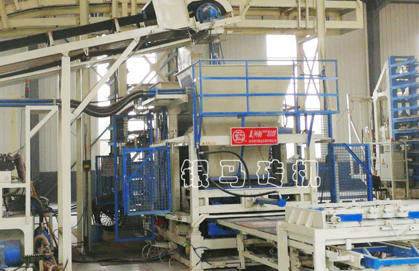 馬路面包磚機：機械設(shè)備選擇、管理、維修必須堅守的原則